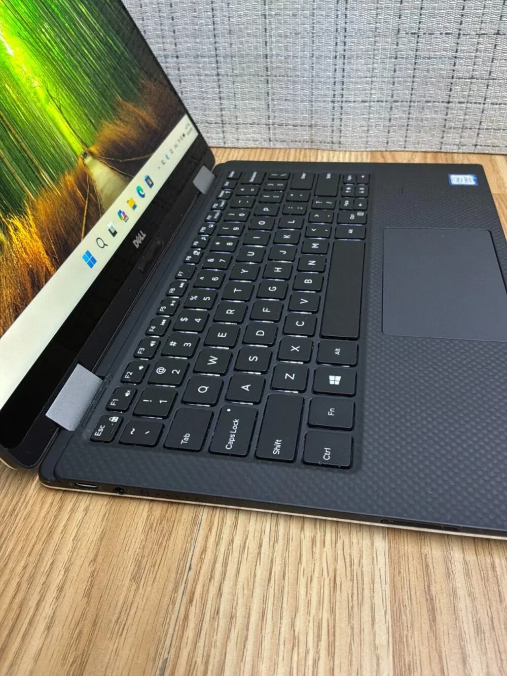 Dell XPS 13 9365 2-in-1 Touch Laptop i7-8500Y 16GB RAM 1TB SSD Windows 11 Pro